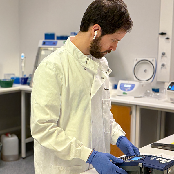 Man working in Simsen's laboratory
